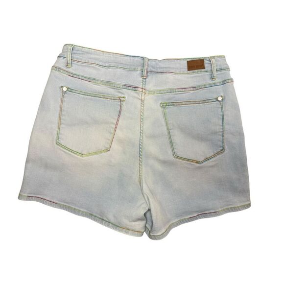 Judy Blue Women’s 2XL Jean Shorts Rainbow Stitch Light Wash Stretch Denim - Picture 5 of 7